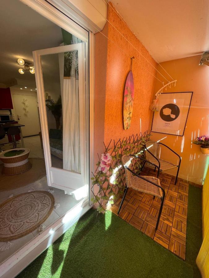 Le studio TAHITI 4 pers 600m de la plage la favière Bormes-les-Mimosas Extérieur photo